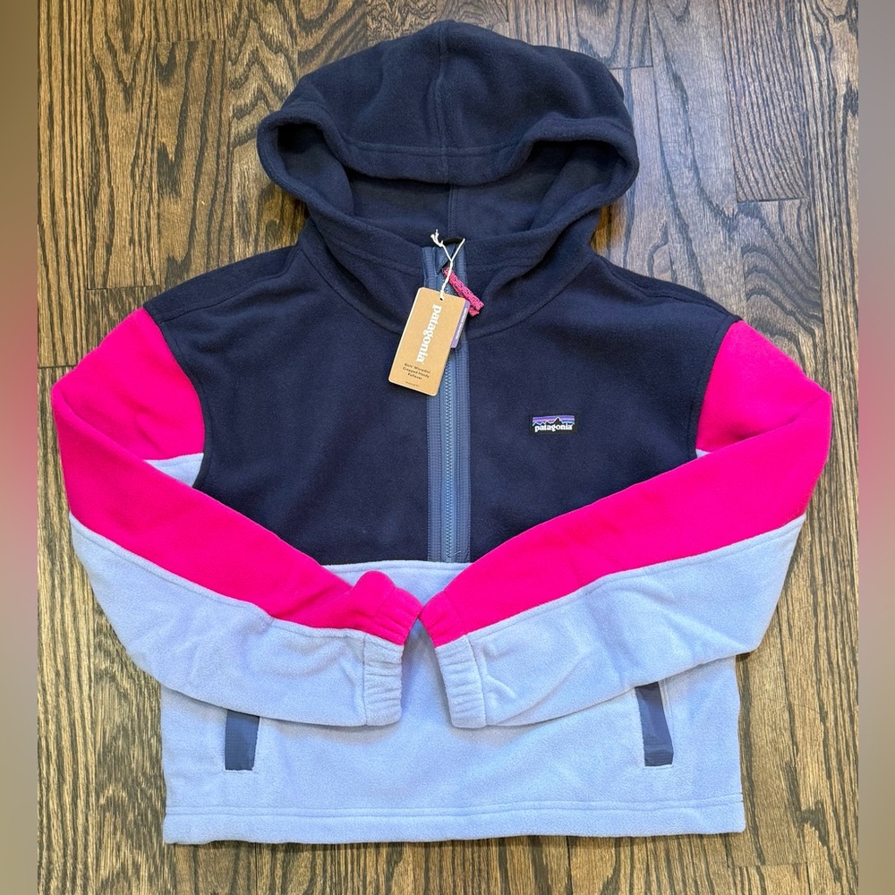 NWTs Patagonia Girls’ Microdini Cropped Fleece Pullover Hoody. Medium (10)